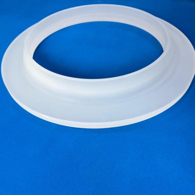 Wholesaler of semi transparent circular quartz flange Wholesaler of semi transparent circular quartz flange
