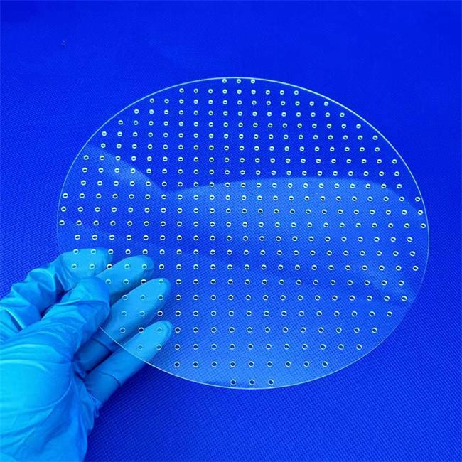 Manufacturer of high-purity perforated optical quartz plate Manufacturer of high-purity perforated optical quartz plate