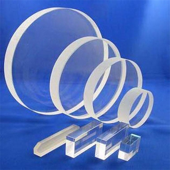 Low thermal expansion coefficient quartz plate