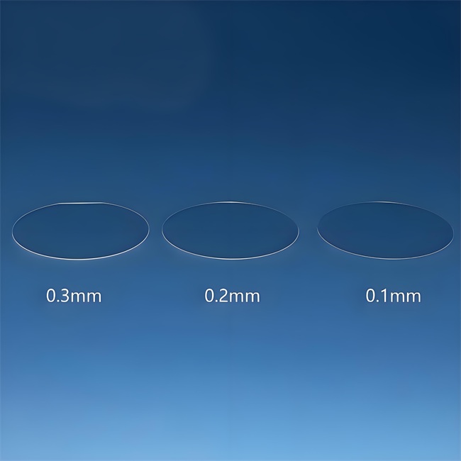 High temperature resistant and transparent quartz disc with notch