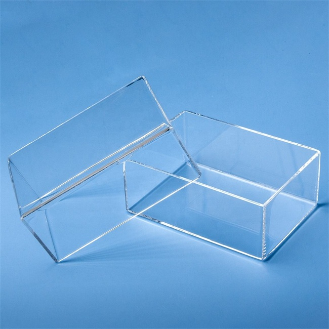 Transparent Square Cylindrical Quartz Container