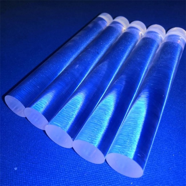 Highly Transparent Electrically Insulating Quartz Rod