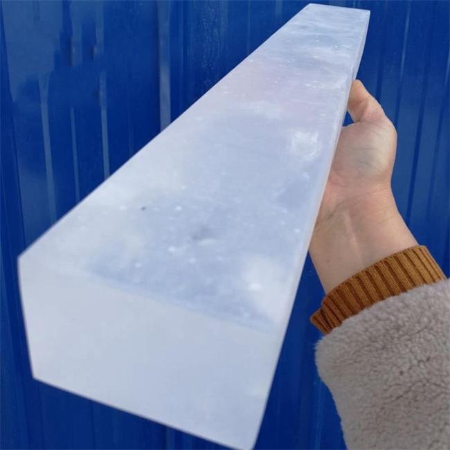 Solid transparent quartz ingot