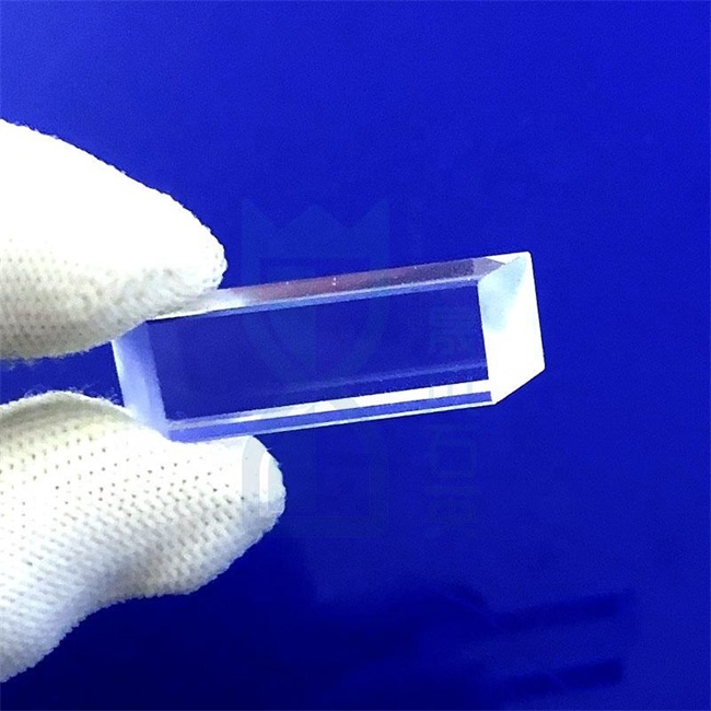 Piatta al quarzo inclinata di fresatura CNC ad alta trasmittanza