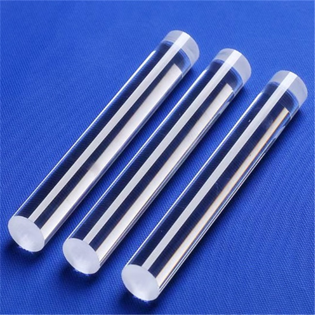 Tiges de quartz pour circuits microélectroniques