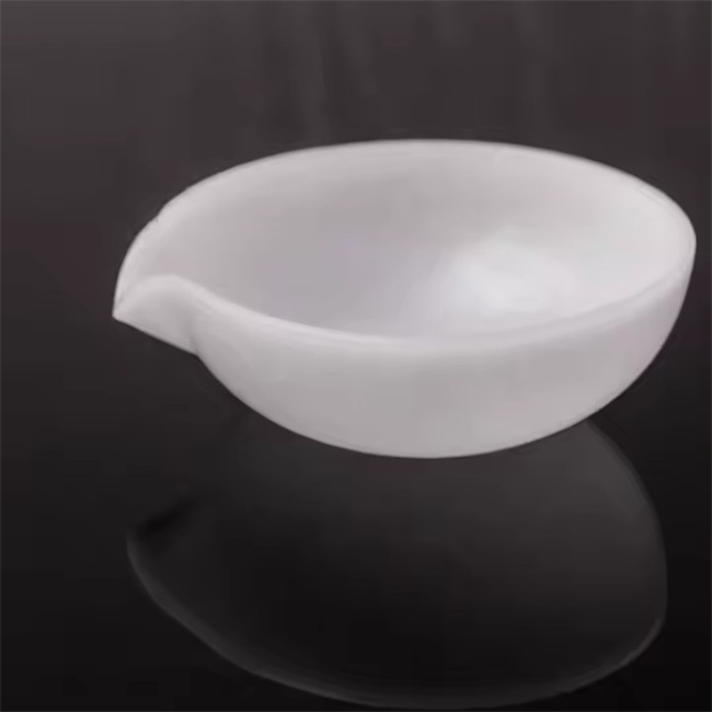 1200 ℃ high temperature resistant milky white laboratory quartz crucible factory