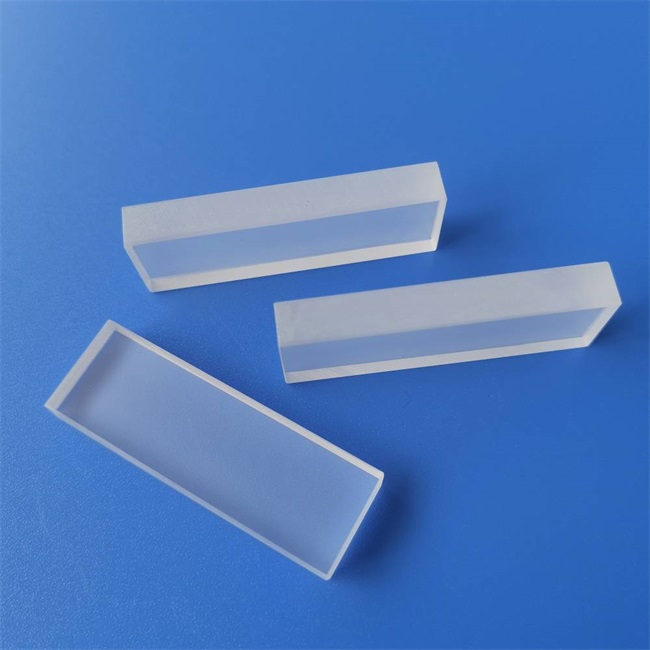 Optical Properties of Quartz Glass plate