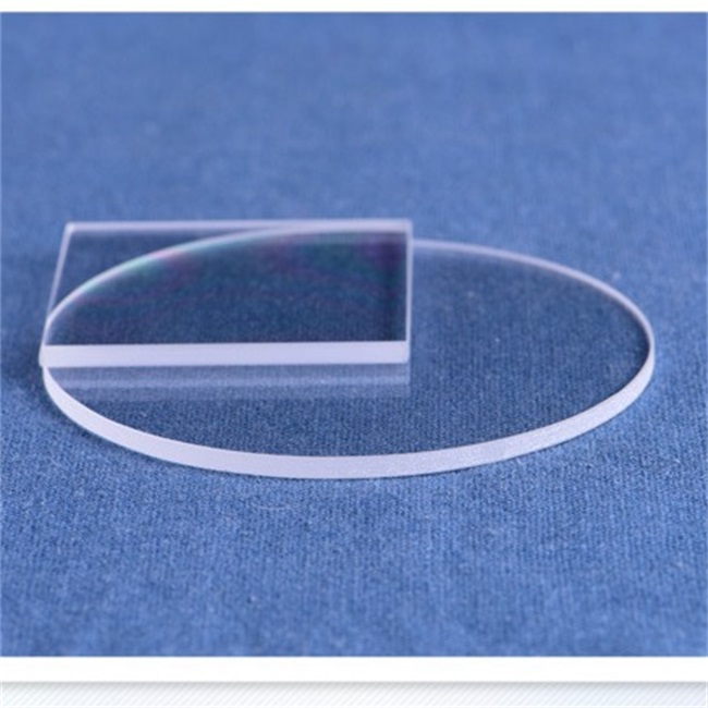 Highly transparent optical quartz plate