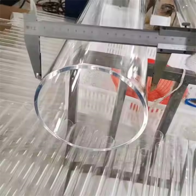 Thermal stability large diameter quartz tube