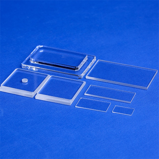 Ultra-thin transparent quartz glass plate