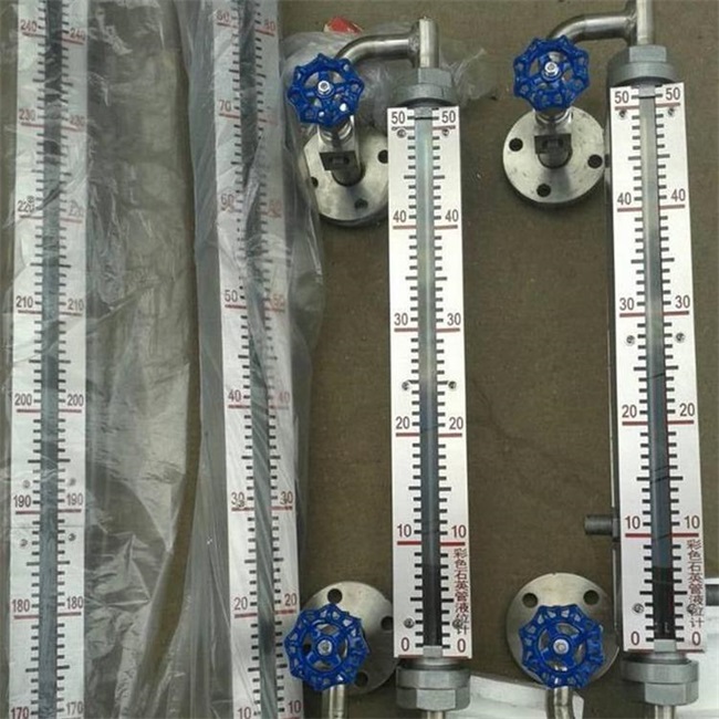 Boiler liquid level monitoring quartz tubes