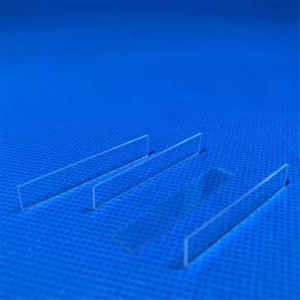 Plaque de verre de quartz transparent rectangulaire ultra-mince rectangulaire