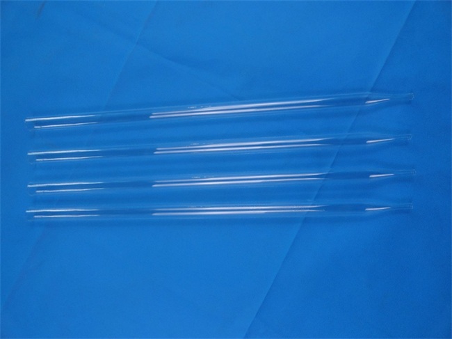 Quartz tube for high voltage electronic equipment