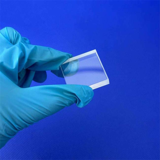 Cutting square thin quartz plate factory