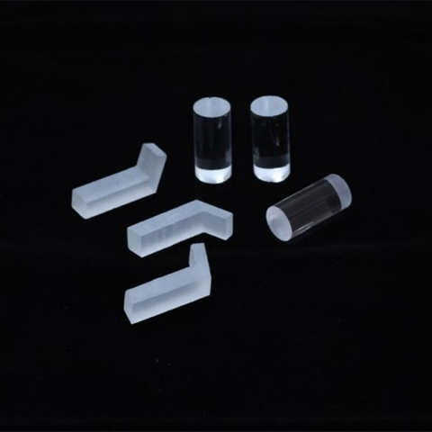 Short Transparent Fused Silica Rod